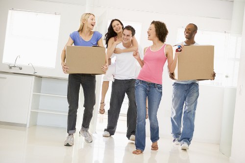 Removal truck hire service for local moves in Kennington