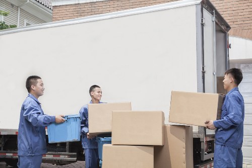 Practical local van service for moving items in Kennington