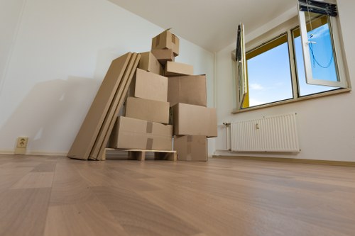 Home removal support for flats and houses in Kennington