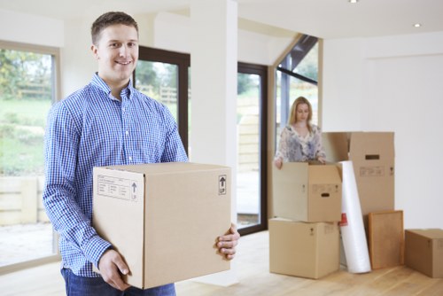 Moving truck service for homes and flats in Kennington