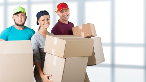 Local removals van for student relocation near Kennington