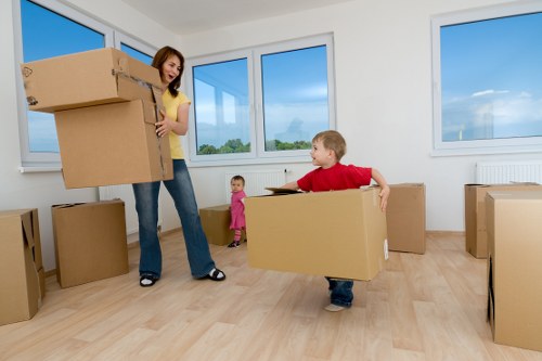 Careful moving help for homes and businesses around Kennington