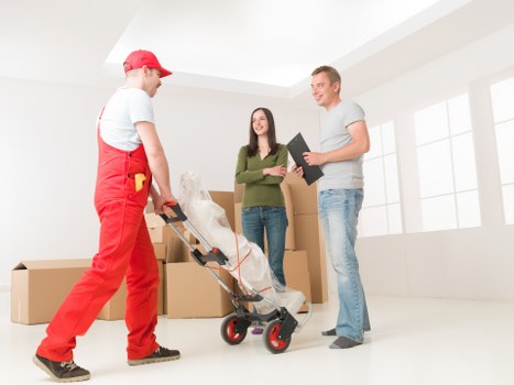 Truck hire option for residential and commercial relocations in Kennington